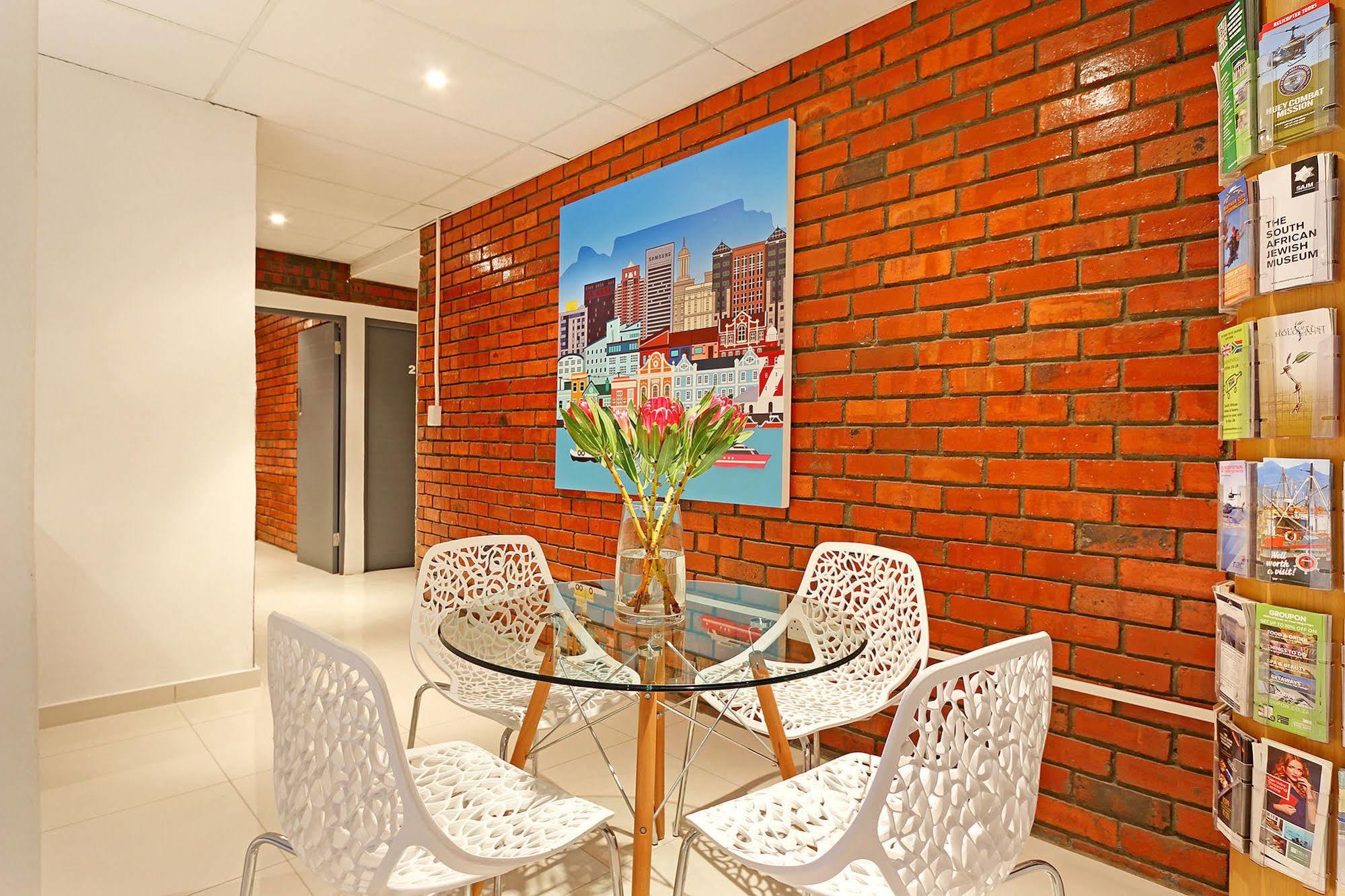 Happy Rhino Hotel Cape Town Exterior foto